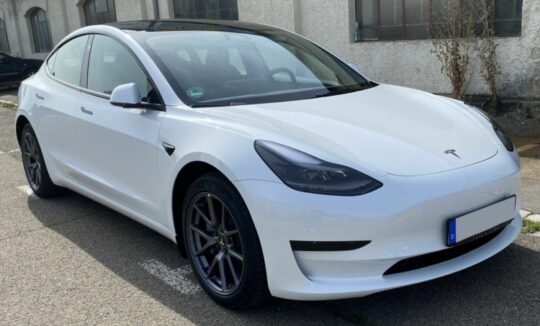 Rent a Tesla Model 3 SR Plus in Saarbrücken
