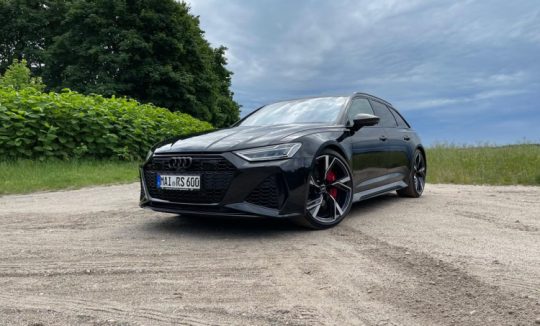 Rent an Audi RS6