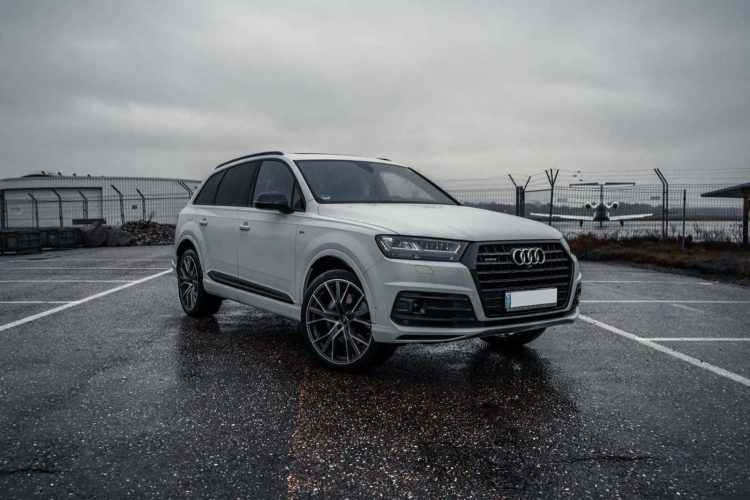 Rent an Audi Q7 50 TDI in Baden-Baden