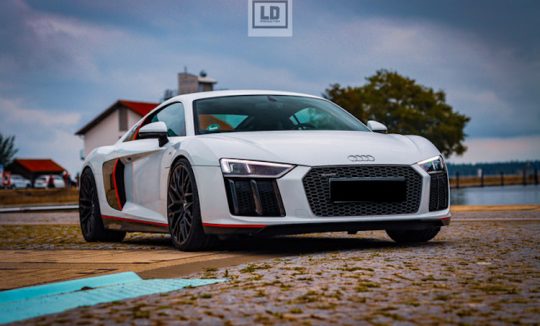 Rent an Audi R8 V10 in Greifswald