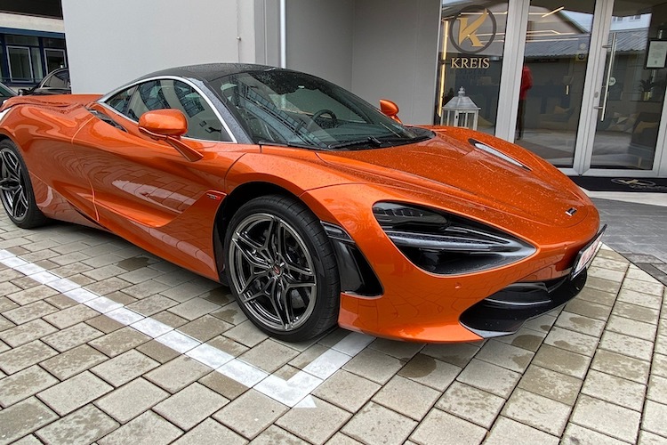 Rent a McLaren 720S in Munich