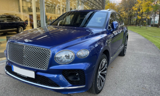 Rent a Bentley Bentayga in Munich