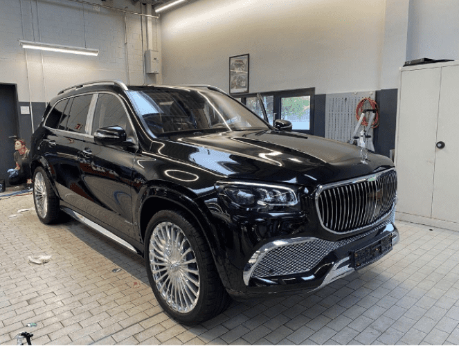 Rent a Mercedes Maybach GLS600 in Munich