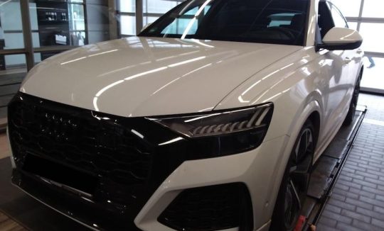 Rent an Audi RSQ8 in Frankfurt