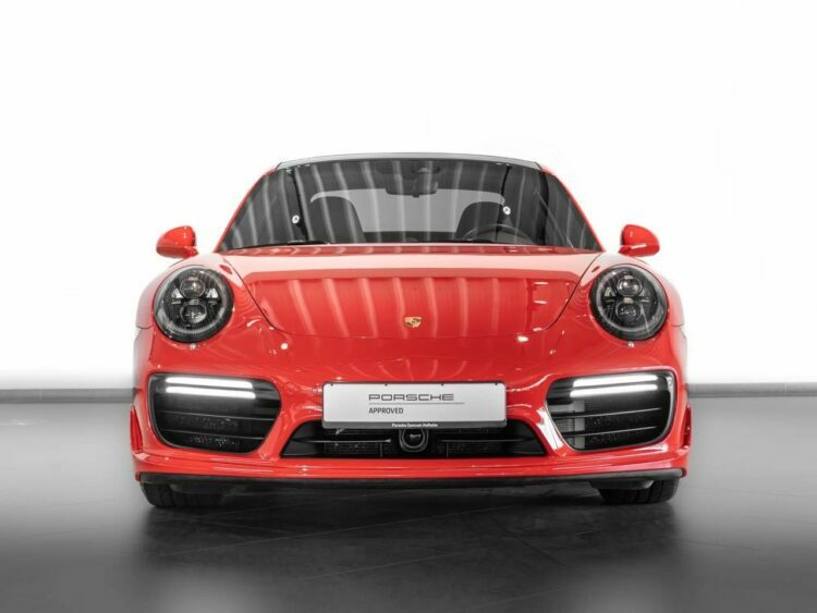 Rent a Porsche 911 Turbo S in Mainz