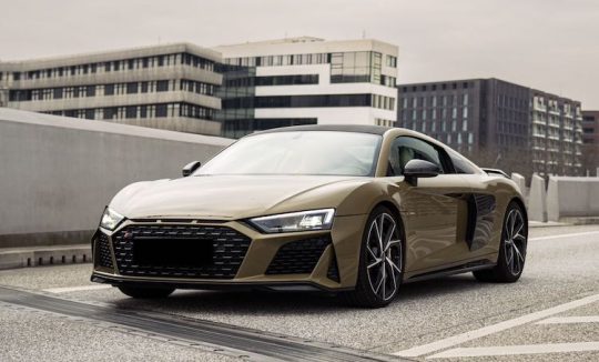 Rent a Audi R8 V10 Performance in Hamburg