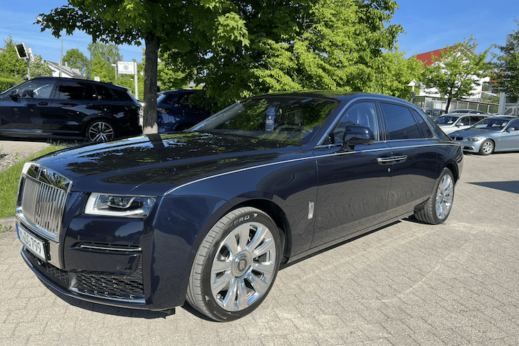 Rent a Rolls Royce Ghost in Munich