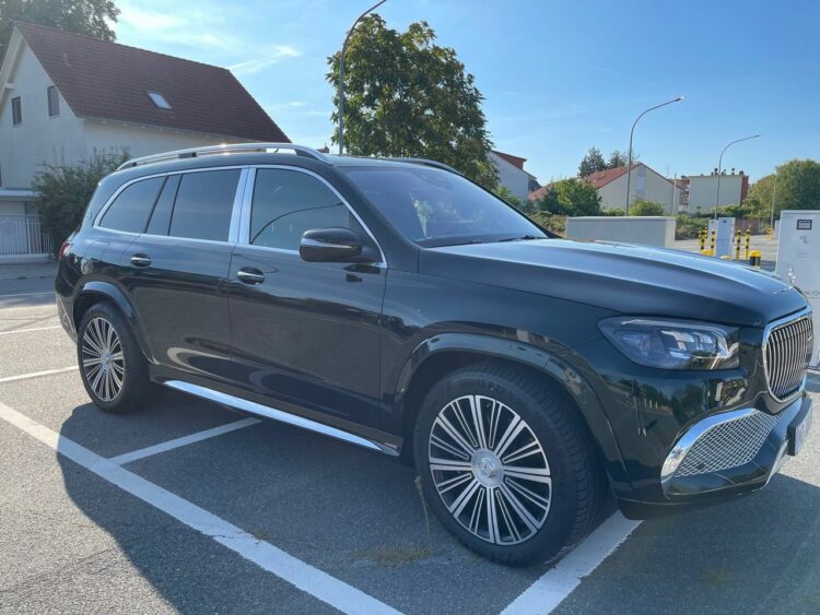 Rent a Mercedes-Maybach GLS600 in Frankfurt