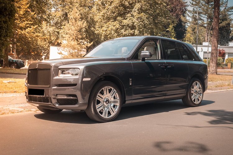 Rolls Royce Cullinan mieten in Berlin