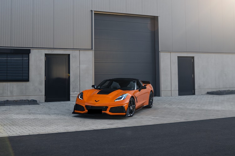 Rent a Corvette C7 ZR1 Optic in Bonn