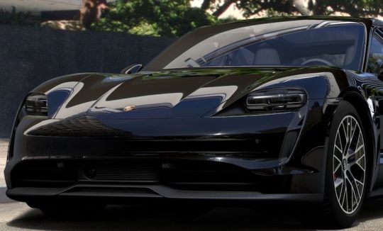 Rent a Porsche Taycan 4S in Frankfurt