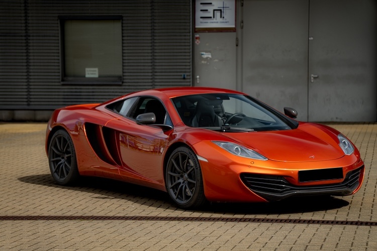 Rent a Mclaren MP4-12C