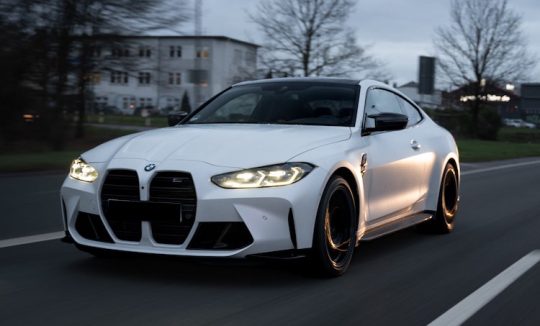 Rent a BMW M4 Competition in Bielefeld