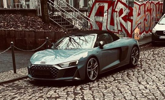 Rent a Audi R8 Spyder in Berlin
