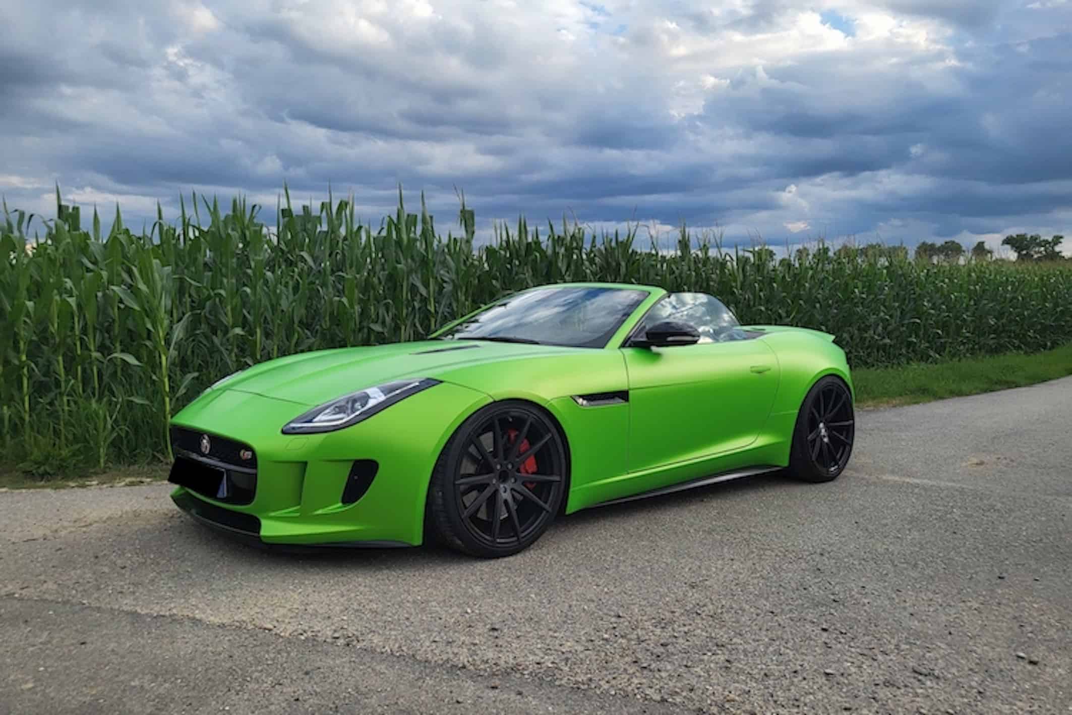 Rent a Jaguar F-Type in Freiburg