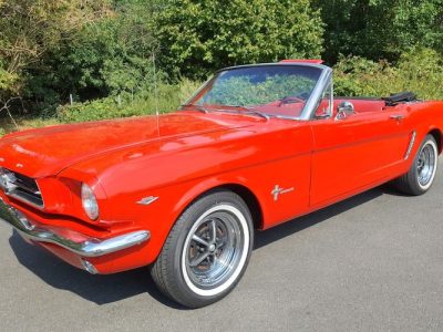 Rent a Ford Mustang Classic Car Convertible in Düsseldorf