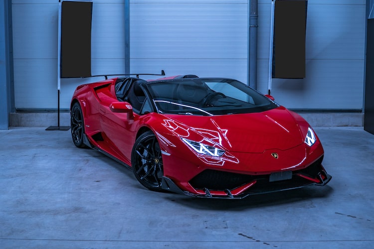 Rent a Lamborghini Huracan Spyder in Paderborn
