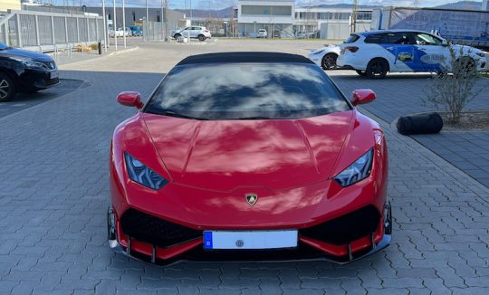 Rent a Lamborghini Huracan Spyder in Paderborn