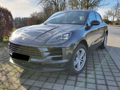 Rent a Porsche Macan S in Würzburg