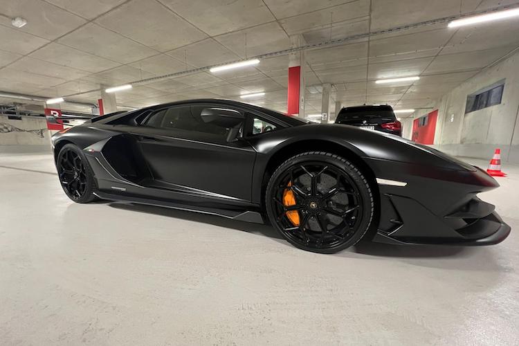 Rent a Lamborghini Aventador SVJ in Munich
