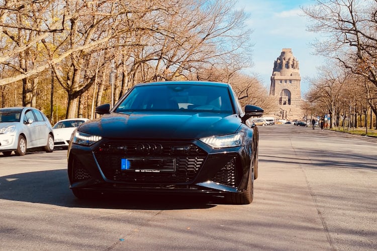 Rent an Audi RS7 in Leipzig