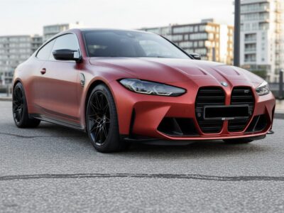 Rent a BMW M4 Competition in Hamburg hero