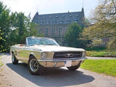 Rent a 1967 Ford Mustang GT Cabrio in Dortmund