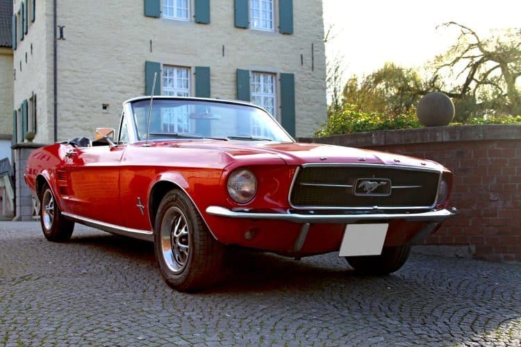 Rent a 1967 Ford Mustang GT Cabrio in Dortmund