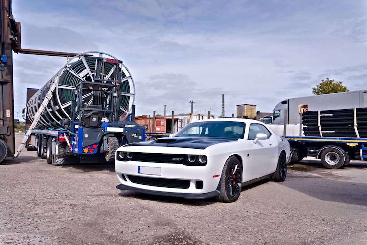 Rent a Dodge Challenger SRT Hellcat in Dortmund