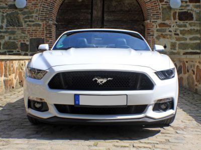 Rent a Ford Mustang GT Cabrio in Dortmund