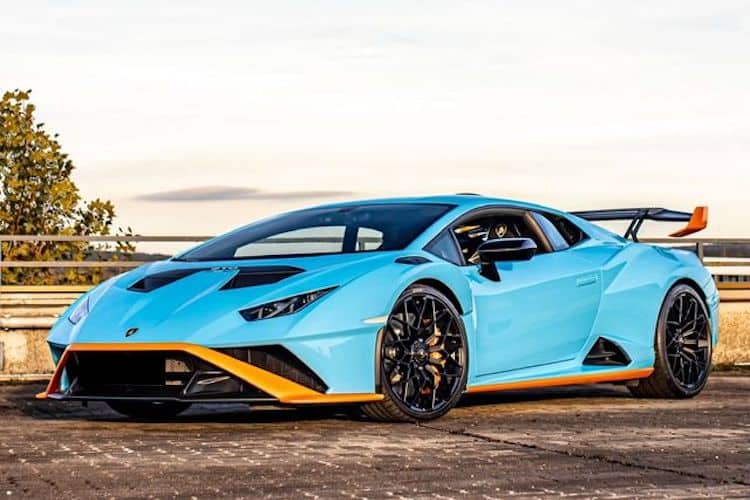 Rent a Lamborghini Huracan STO in Kassel