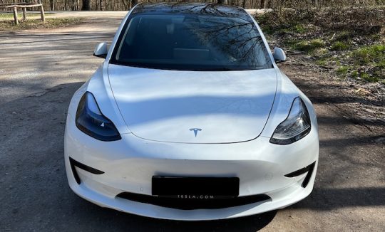 Rent a Tesla Model 3 in Frankfurt