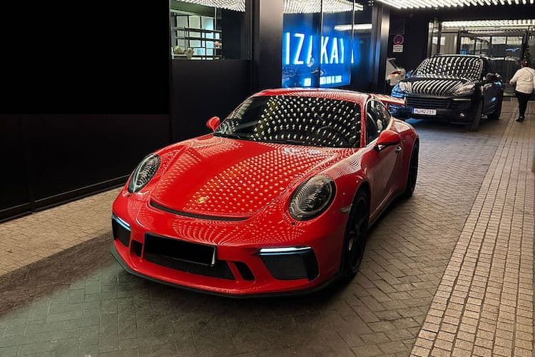 Rent a Porsche 911 991.2 GT3 in Munich