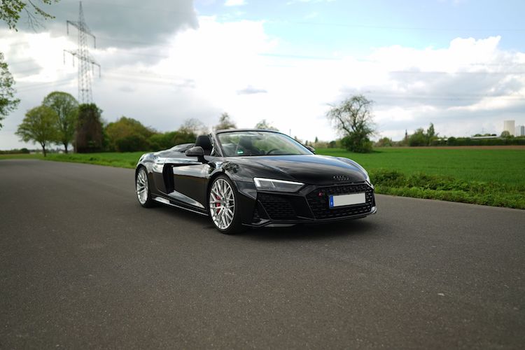 Rent an Audi R8 Performance Spyder in Frankfurt