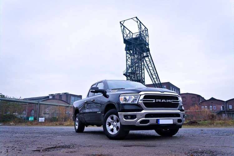 Rent a Dodge RAM 1500 Bighorn in Dortmund