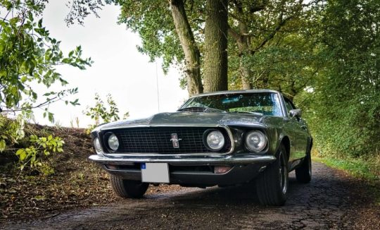 Rent a Ford Mustang Oldtimer 1969 in Dortmund