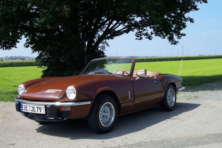 Rent Triumph Spitfire classic car in Munich