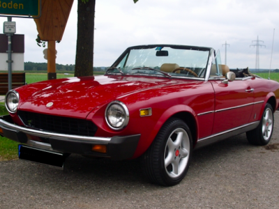 Rent Fiat 124 Sport Spider classic car in Munich