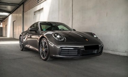 Rent a Porsche 911 Carrera S in Frankfurt