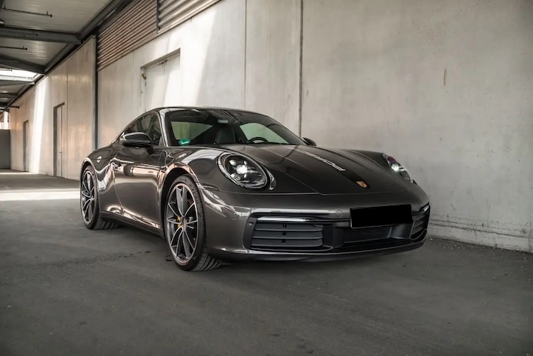 Rent a Porsche 911 Carrera S in Frankfurt