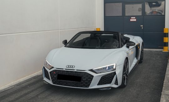 Rent an Audi R8 Performance Spyder in Ingolstadt