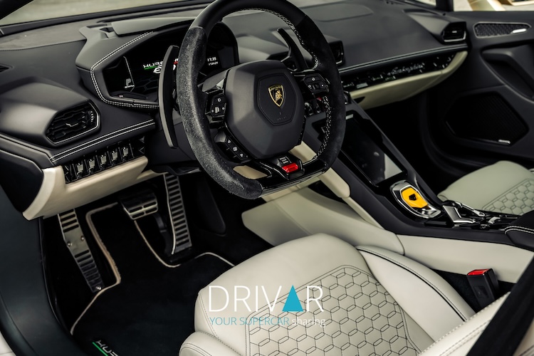 Interieur from Lamborghini Huracan EVO Spyder in Hamburg