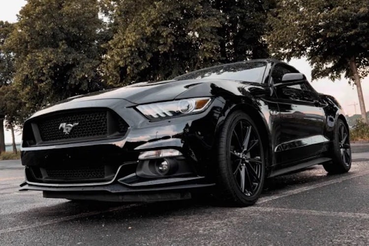 Rent a Ford Mustang GT Convertible in Cologne