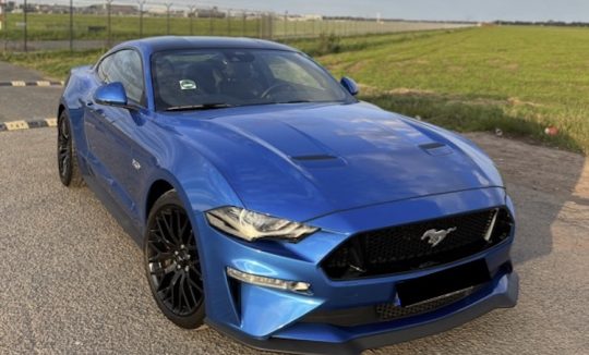 Rent a Ford Mustang GT in Bremen
