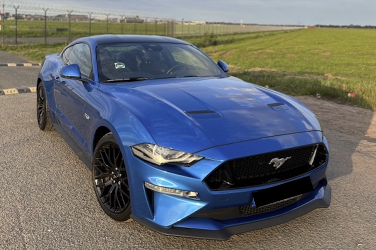 Rent a Ford Mustang GT in Bremen