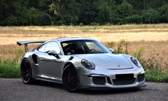 Rent a Porsche 911 GT3 RS in Karlsruhe