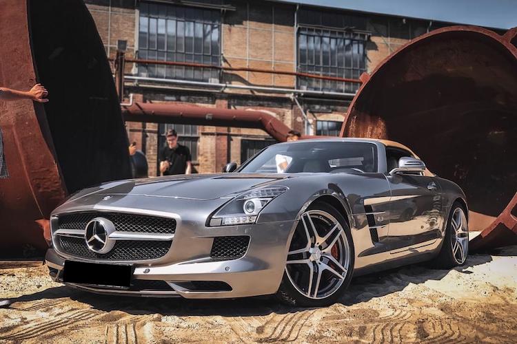 Rent a Mercedes SLS Roadster in Munich
