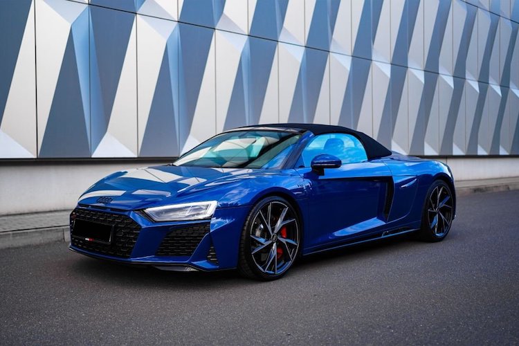 Rent an Audi R8 Performance Spyder in Berlin