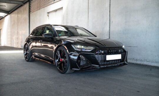 Rent an Audi RS6 in Frankfurt