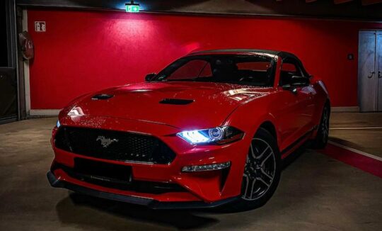 Rent a Ford Mustang GT Convertible in Cologne